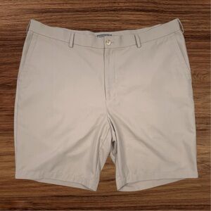 Peter Millar Crown Sport Men’s 9” Performance Shorts. Size 40